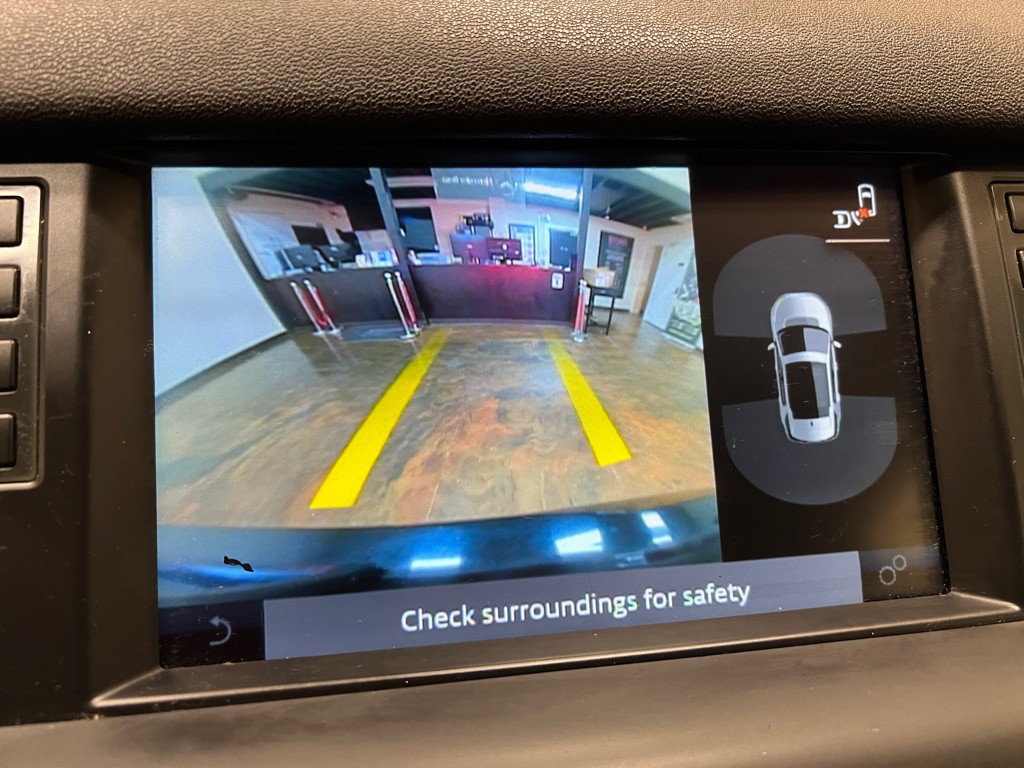 2018 Land Rover Discovery Sport Image 24