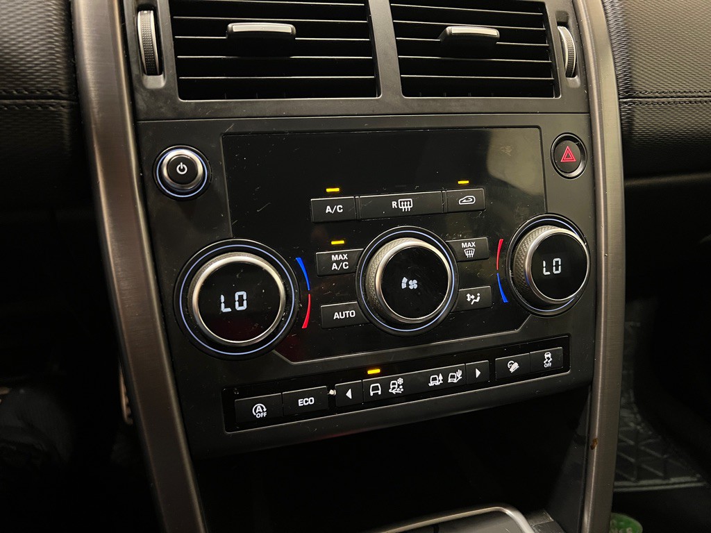 2018 Land Rover Discovery Sport Image 25