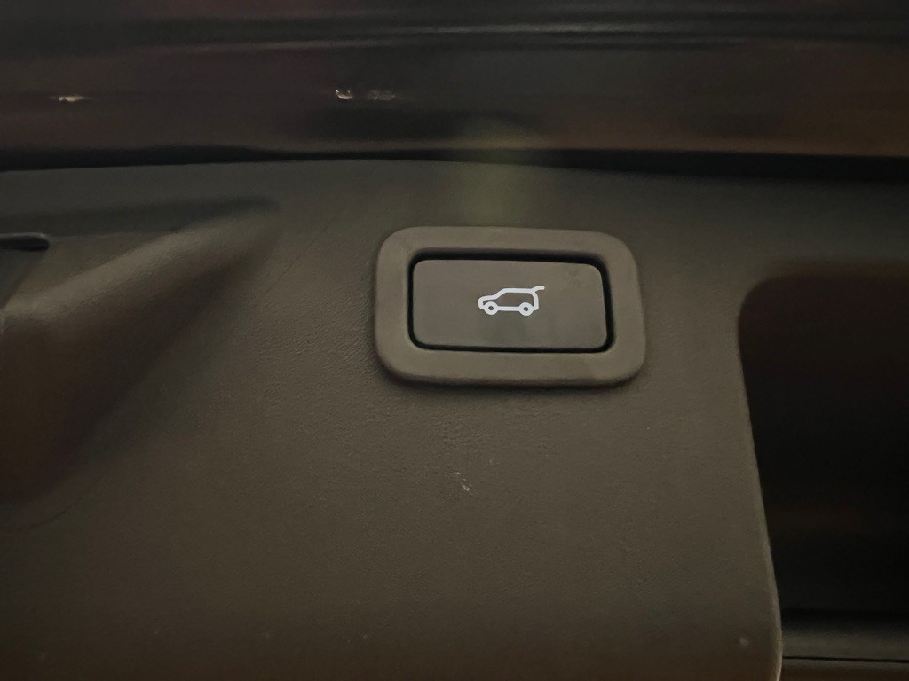 2018 Land Rover Discovery Sport Image 37