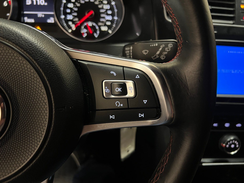 2016 Volkswagen GTI Image 19