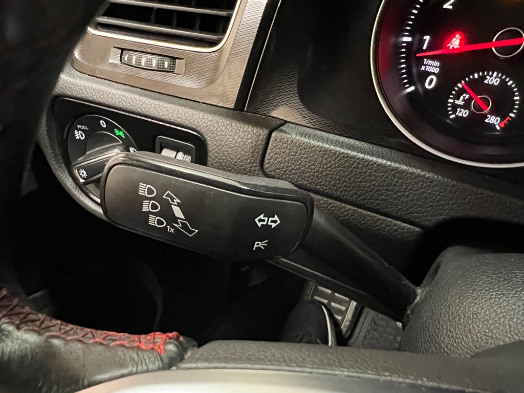 2016 Volkswagen GTI Image 20