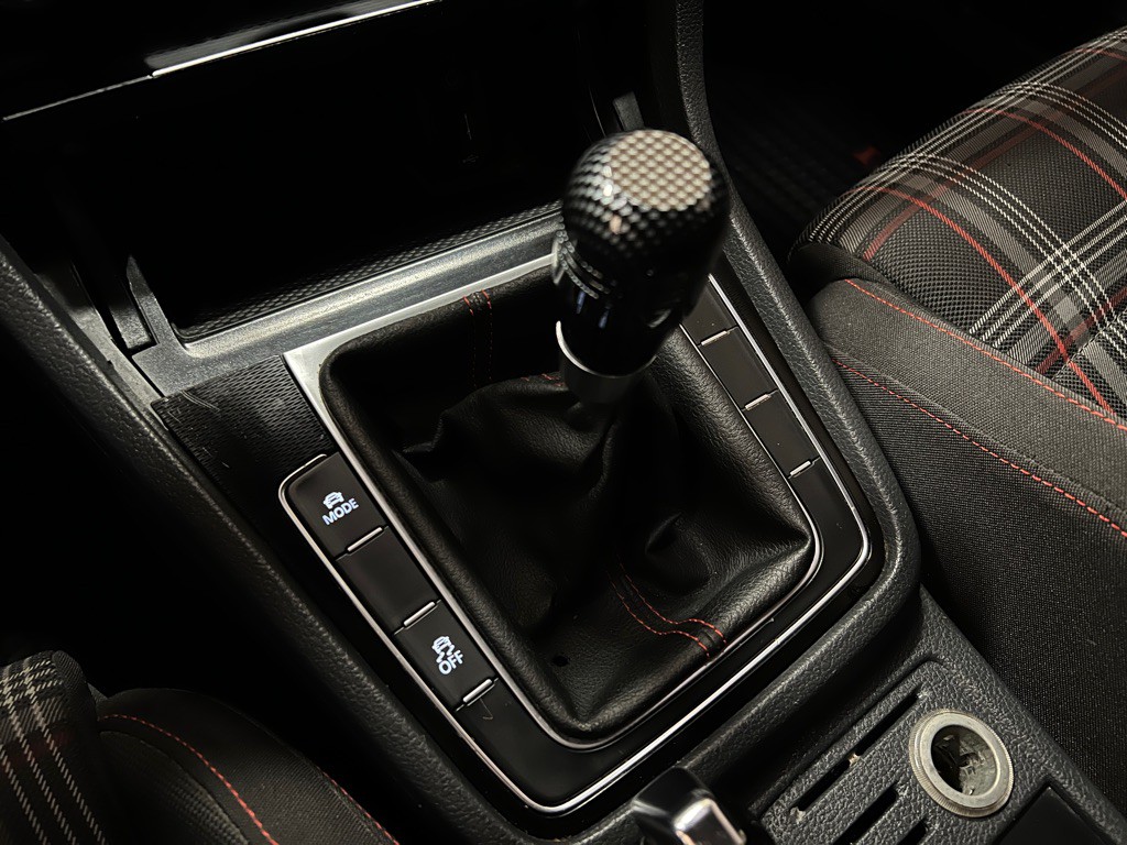 2016 Volkswagen GTI Image 27