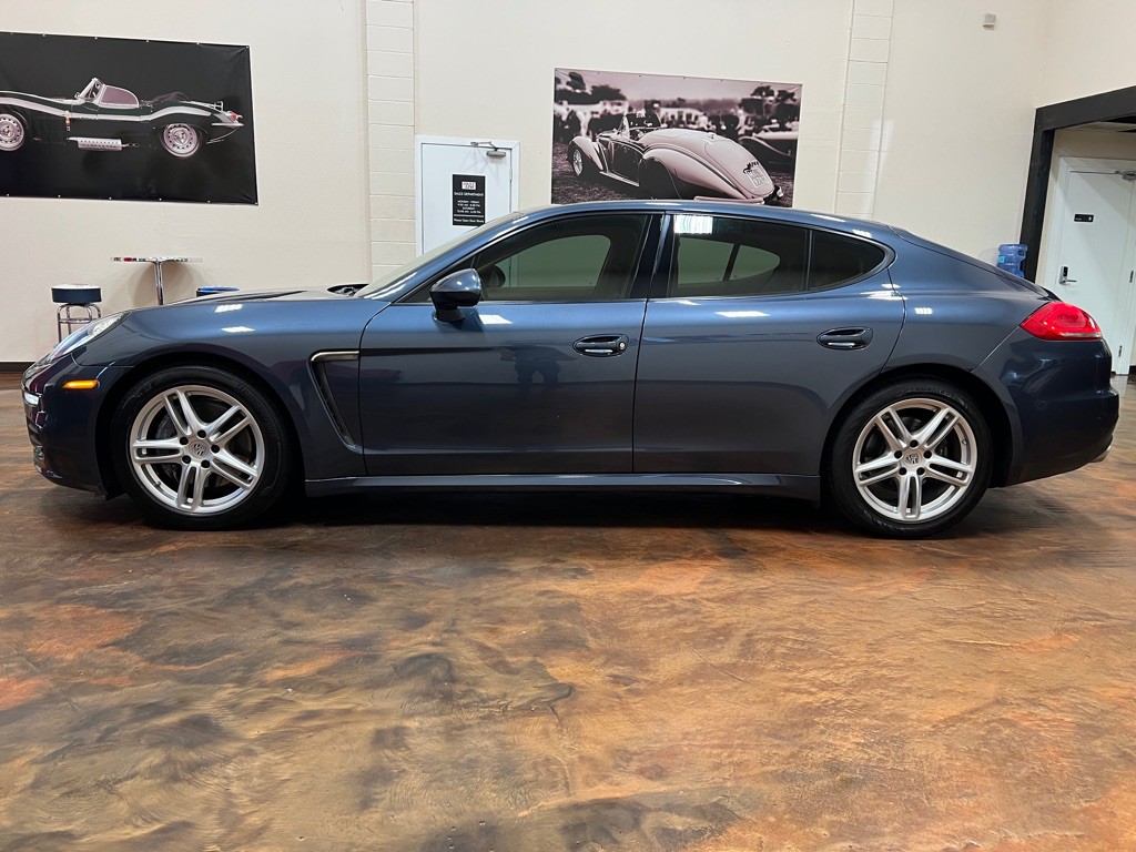 2014 Porsche Panamera Image 6