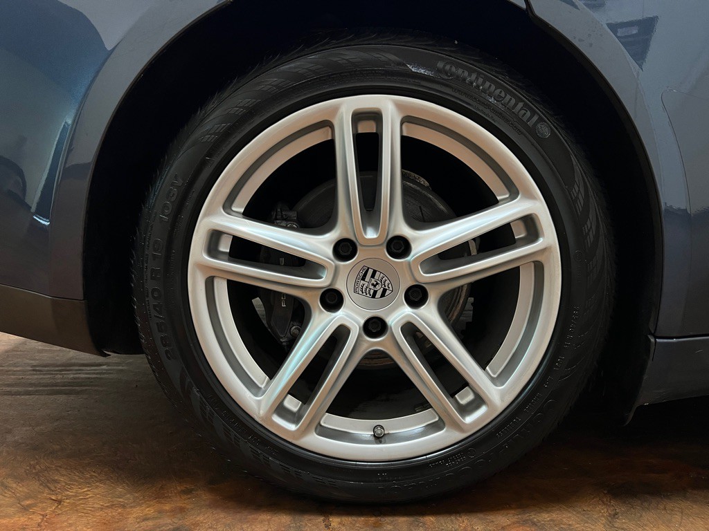 2014 Porsche Panamera Image 12
