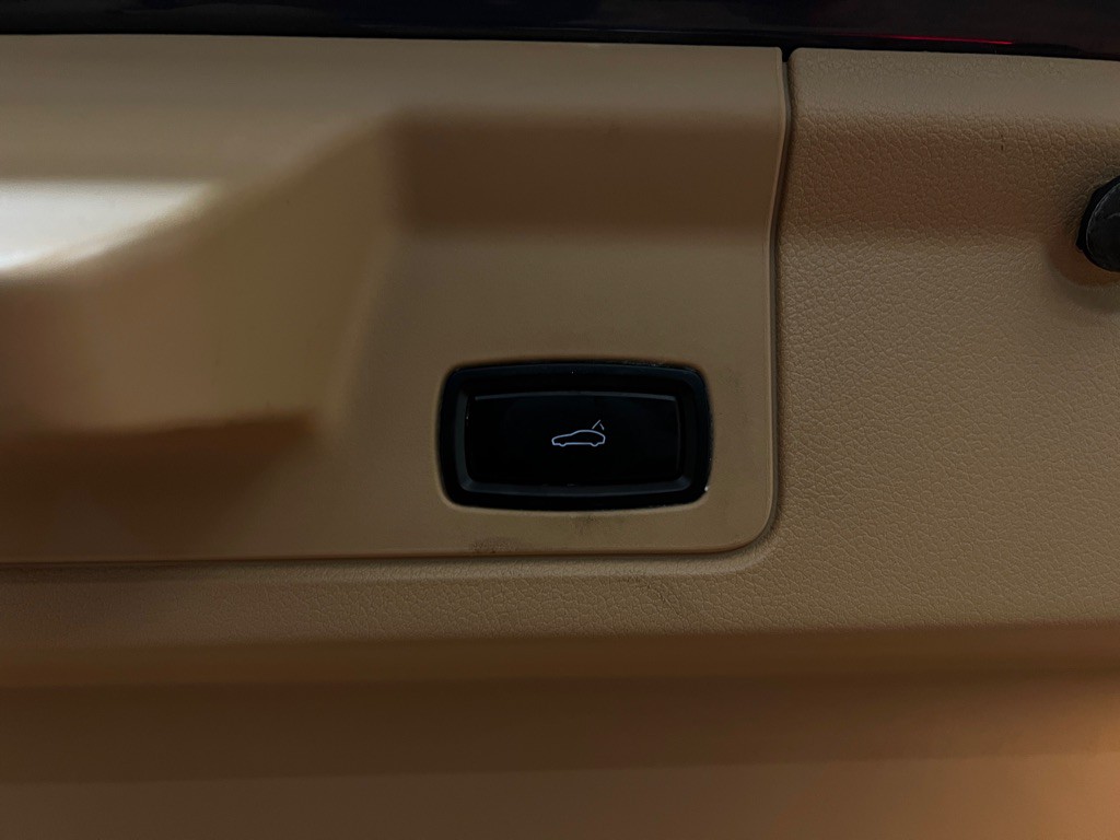 2014 Porsche Panamera Image 15