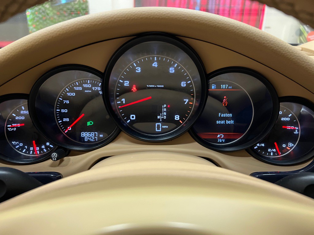 2014 Porsche Panamera Image 22