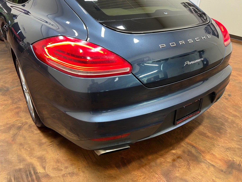 2014 Porsche Panamera Image 39