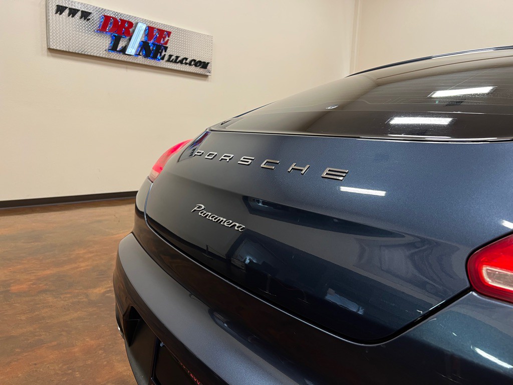 2014 Porsche Panamera Image 43