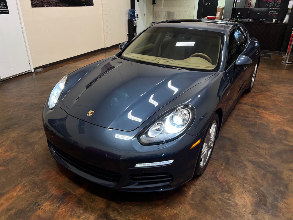 2014 Porsche Panamera Image 44