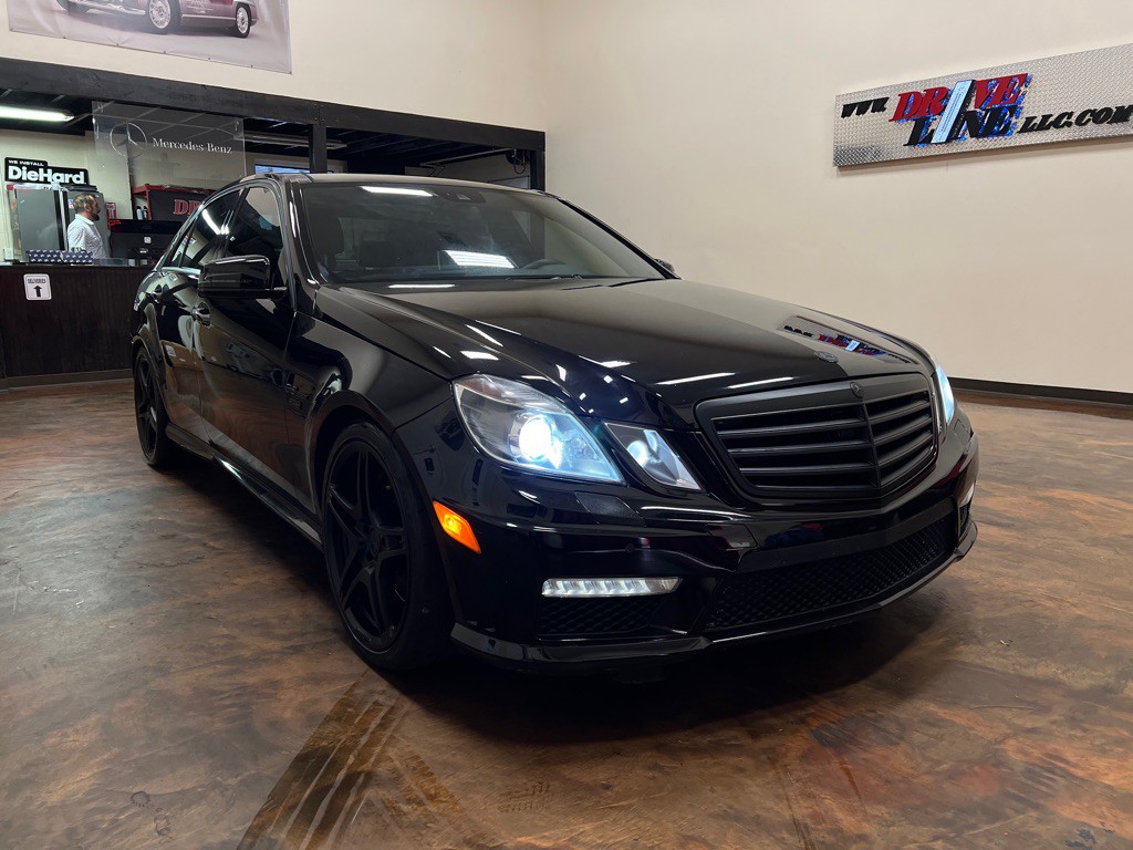 2011 Mercedes-Benz E-Class Image 3
