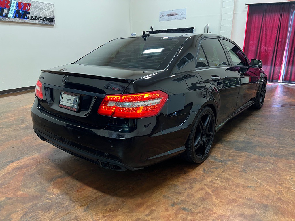 2011 Mercedes-Benz E-Class Image 9