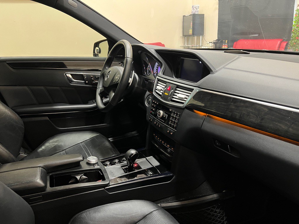 2011 Mercedes-Benz E-Class Image 18