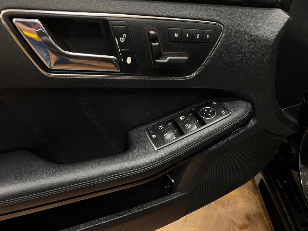 2011 Mercedes-Benz E-Class Image 20