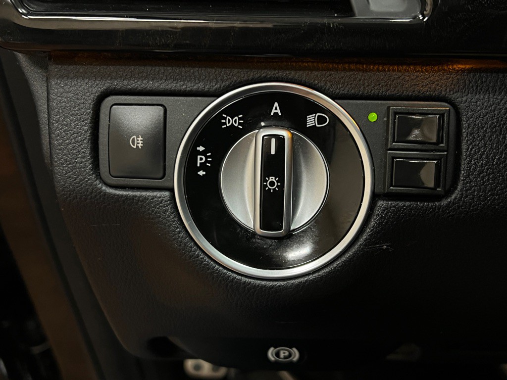 2011 Mercedes-Benz E-Class Image 21