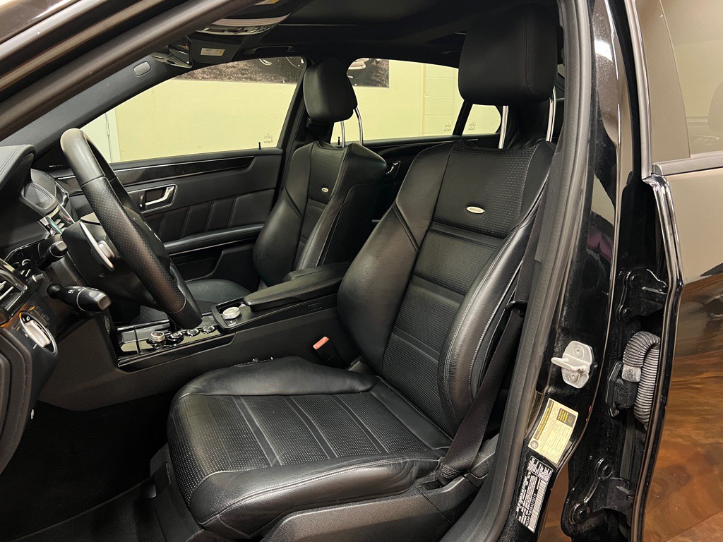 2011 Mercedes-Benz E-Class Image 32