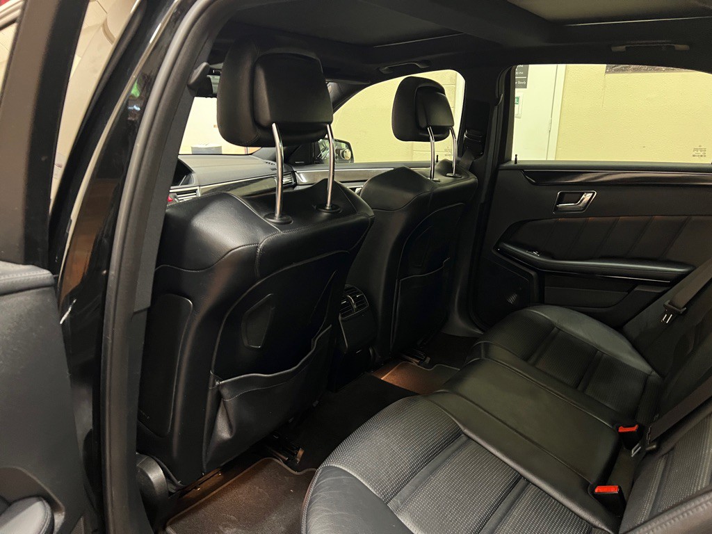 2011 Mercedes-Benz E-Class Image 33