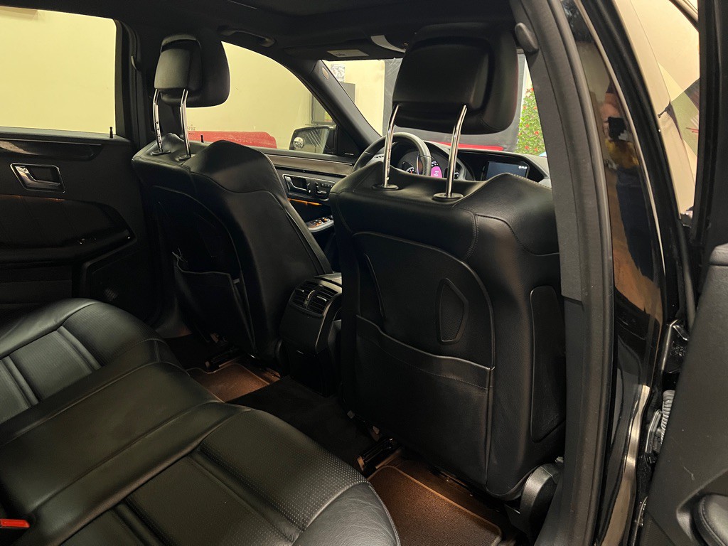 2011 Mercedes-Benz E-Class Image 36