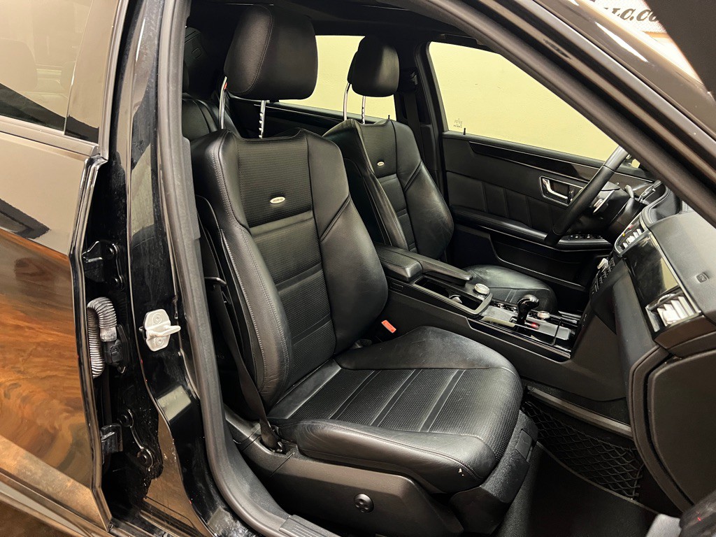 2011 Mercedes-Benz E-Class Image 37