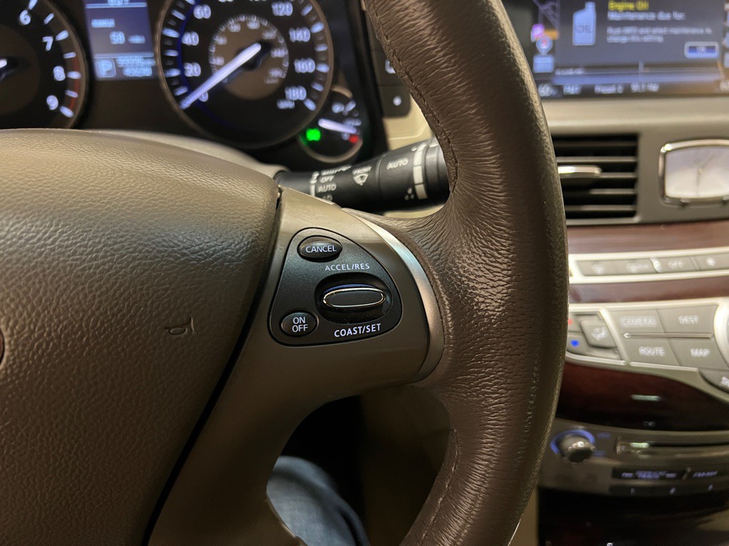 2016 INFINITI Q70 Image 20