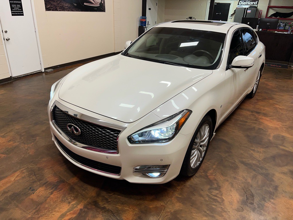 2016 INFINITI Q70 Image 48