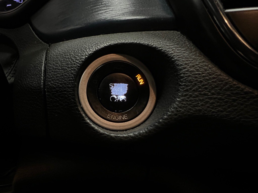 2016 Chrysler 200 Image 25