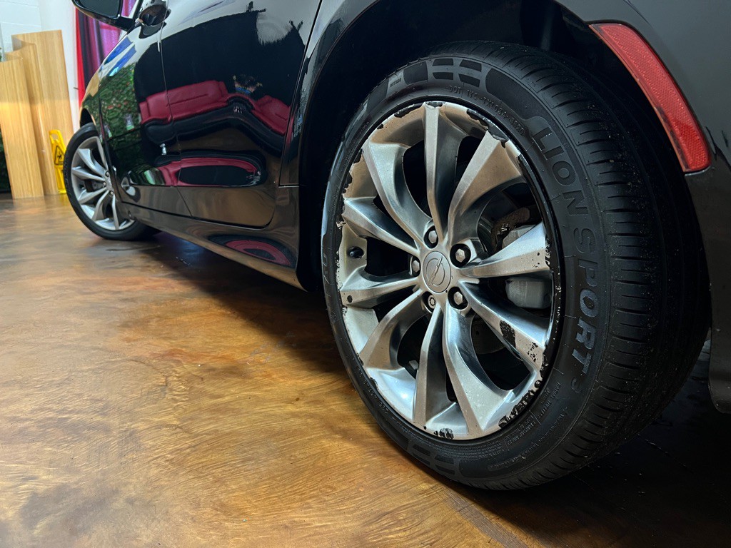 2016 Chrysler 200 Image 40