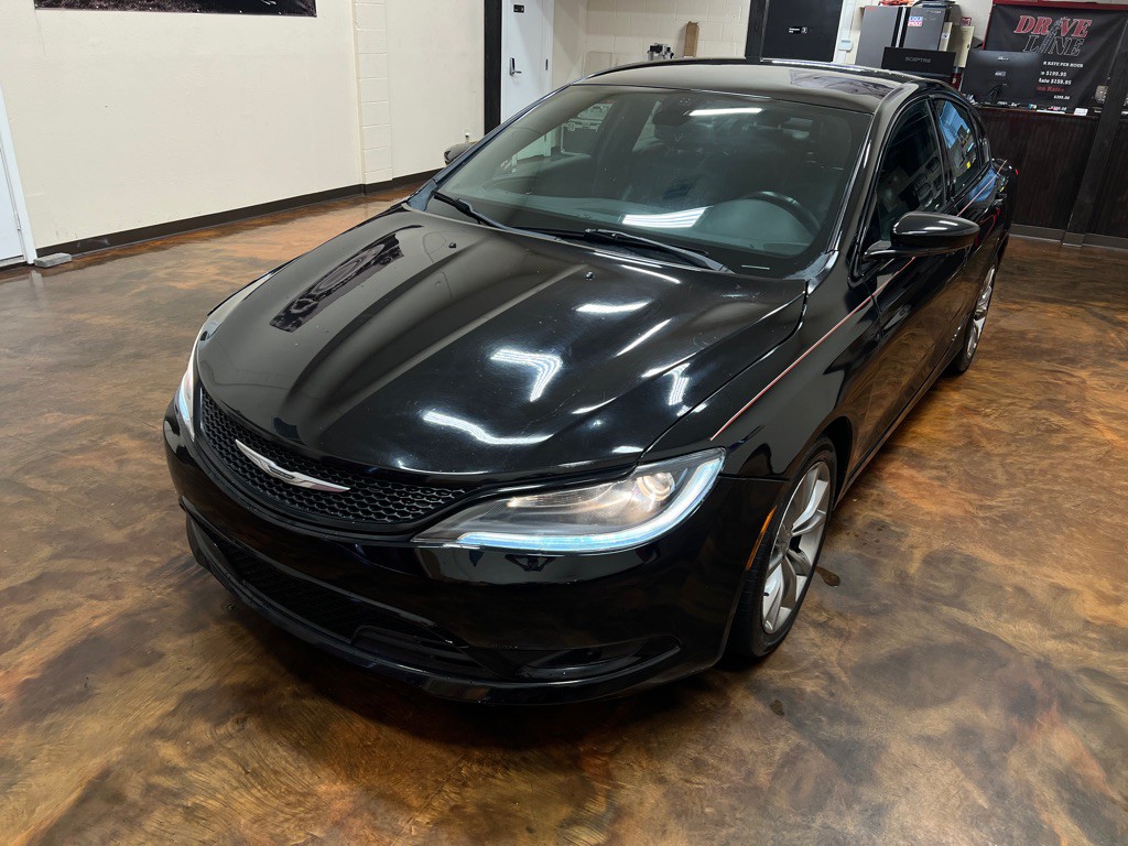 2016 Chrysler 200 Image 45