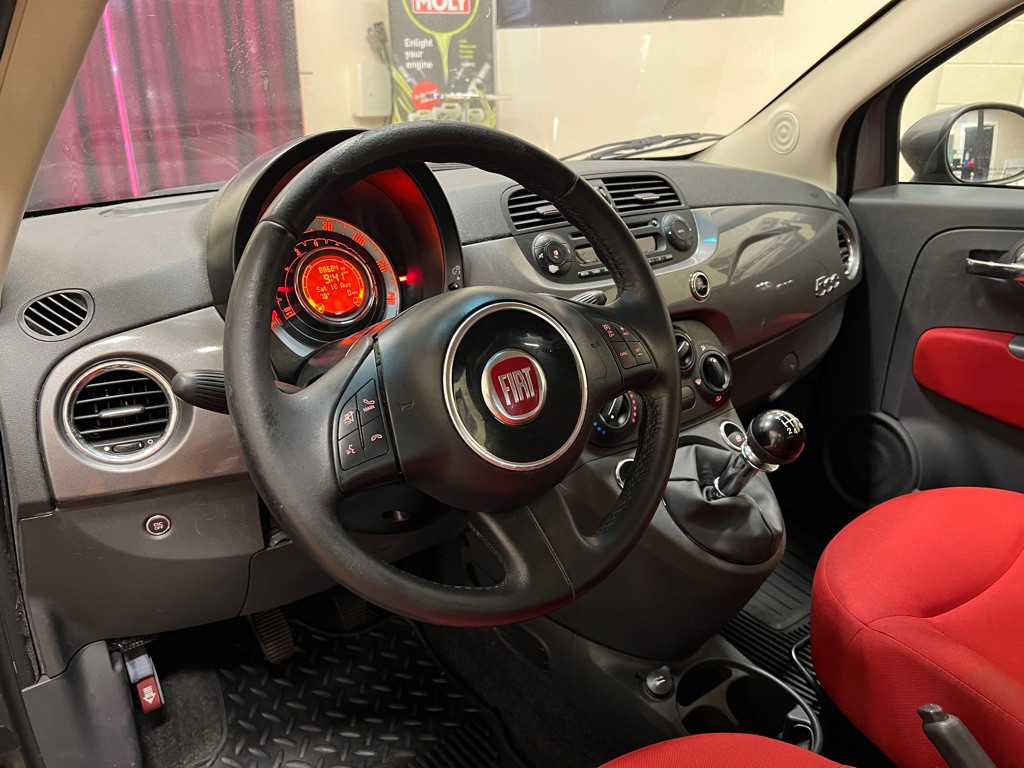2013 FIAT 500 Image 13