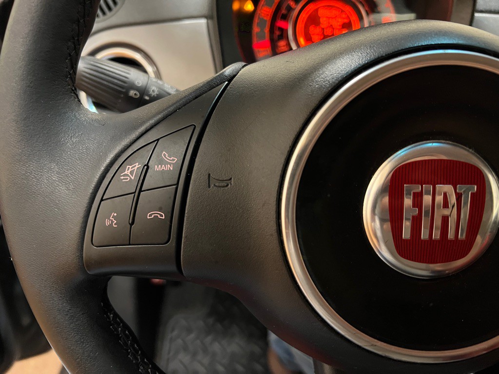 2013 FIAT 500 Image 16