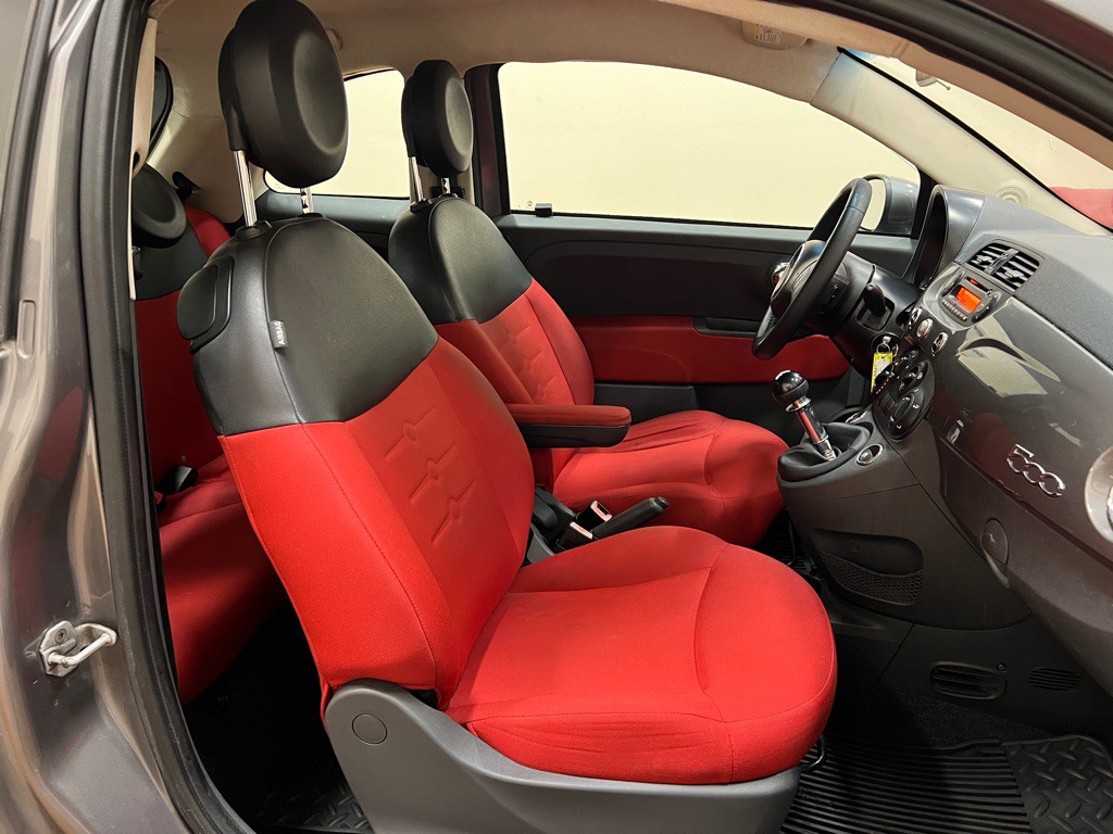 2013 FIAT 500 Image 27