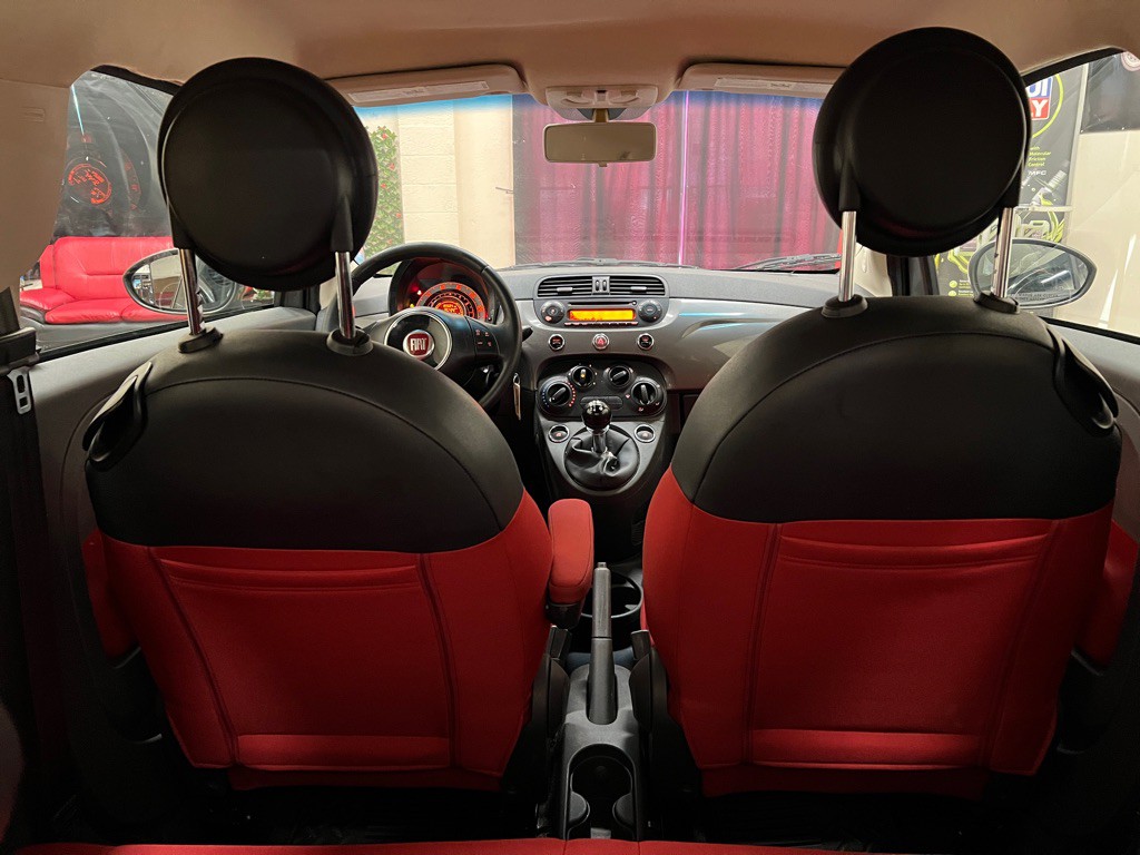 2013 FIAT 500 Image 29