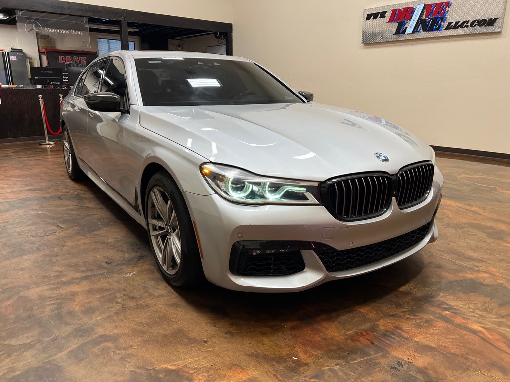 2016 BMW 7 Series Image 3