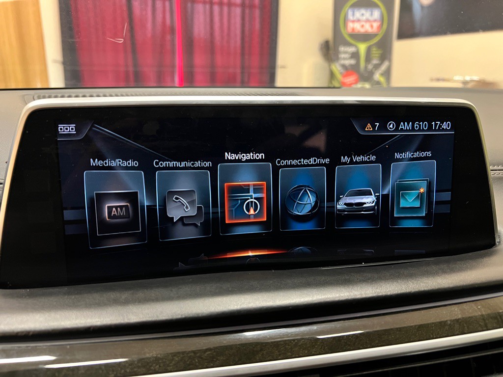 2016 BMW 7 Series Image 24
