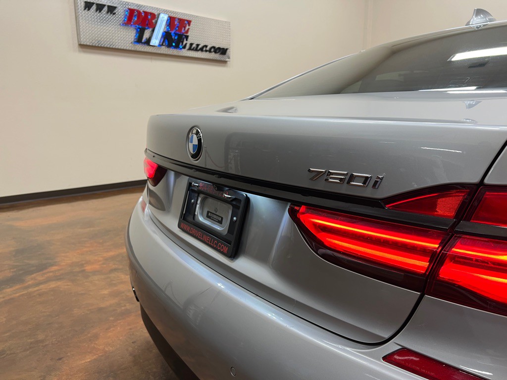 2016 BMW 7 Series Image 45
