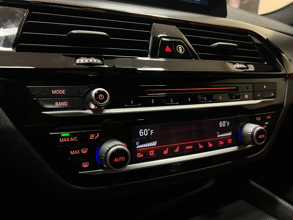 2018 BMW M5 Image 32