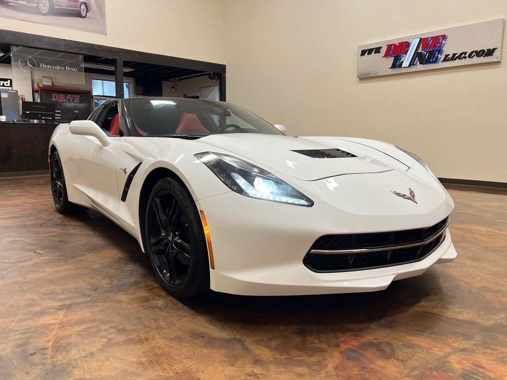 2017 Chevrolet Corvette Image 3