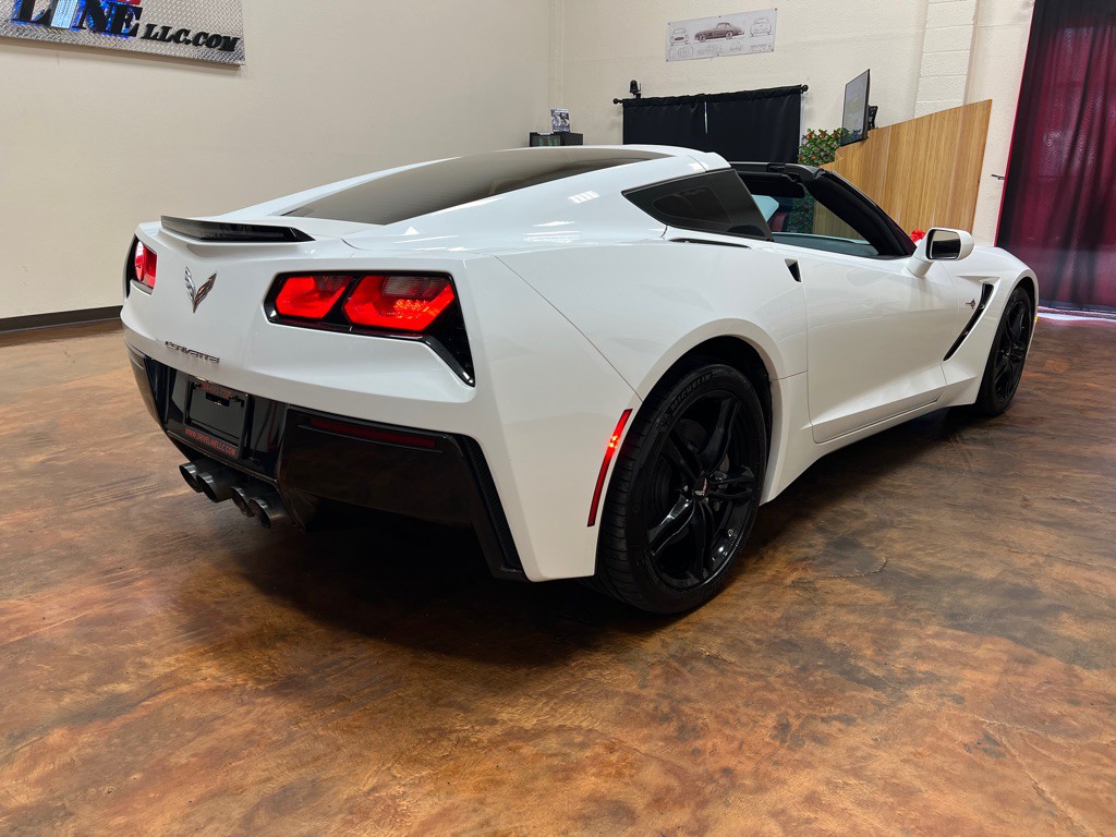 2017 Chevrolet Corvette Image 9