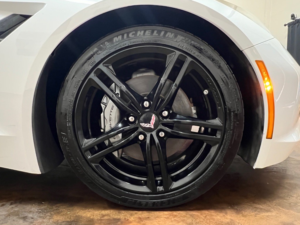 2017 Chevrolet Corvette Image 11
