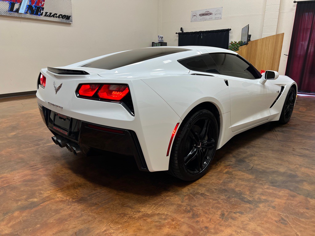 2017 Chevrolet Corvette Image 19
