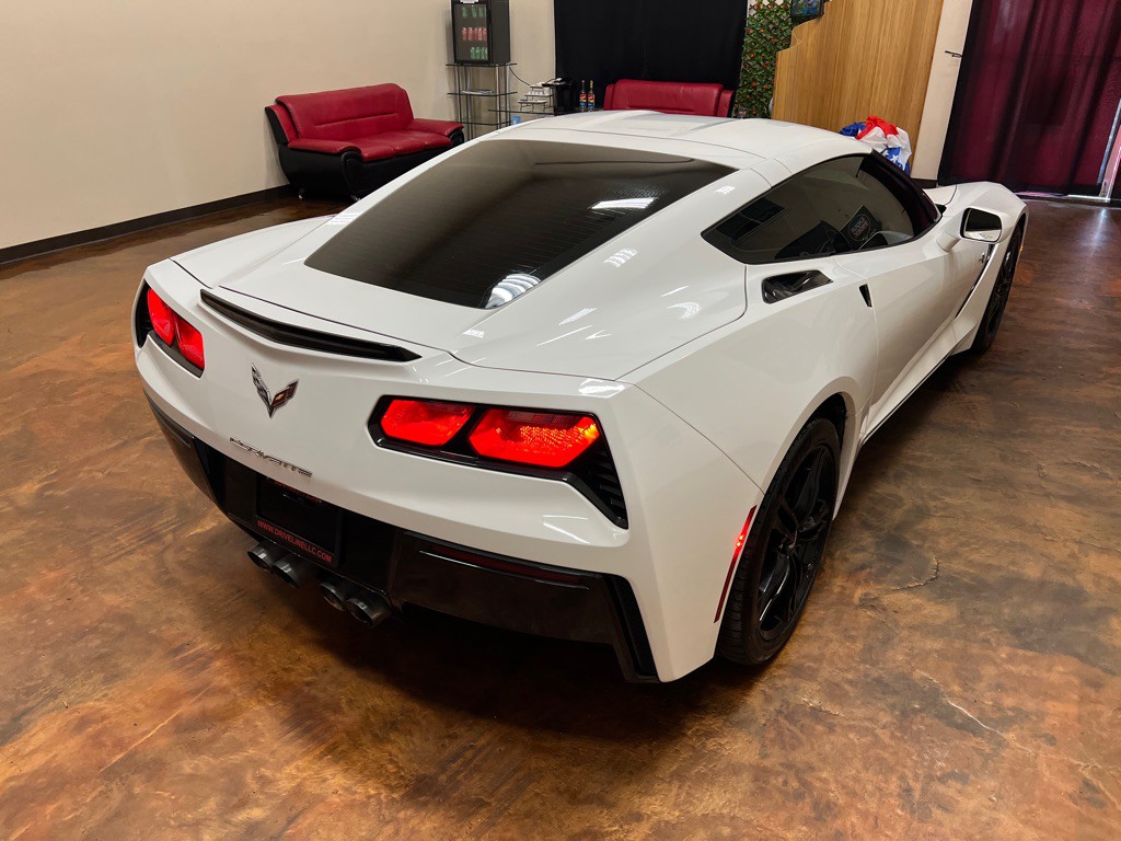 2017 Chevrolet Corvette Image 22