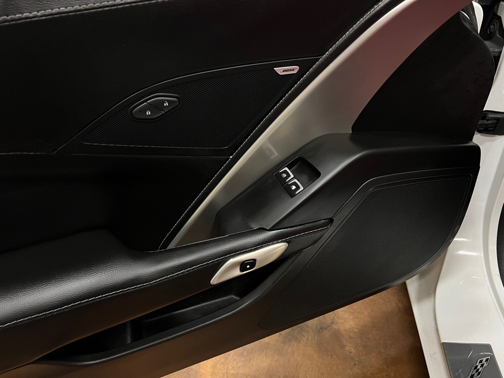 2017 Chevrolet Corvette Image 38