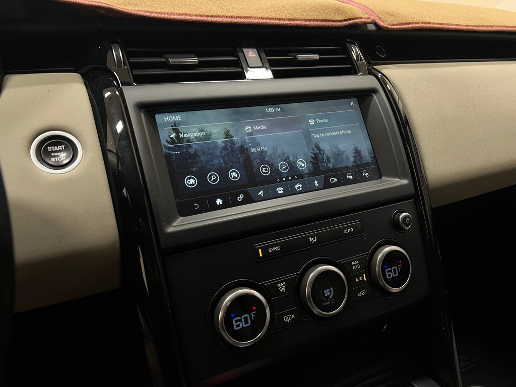 2018 Land Rover Discovery Image 25