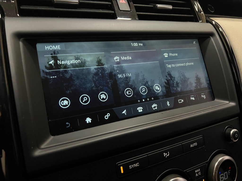 2018 Land Rover Discovery Image 26