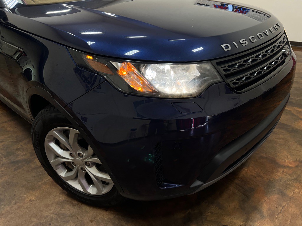 2018 Land Rover Discovery Image 43