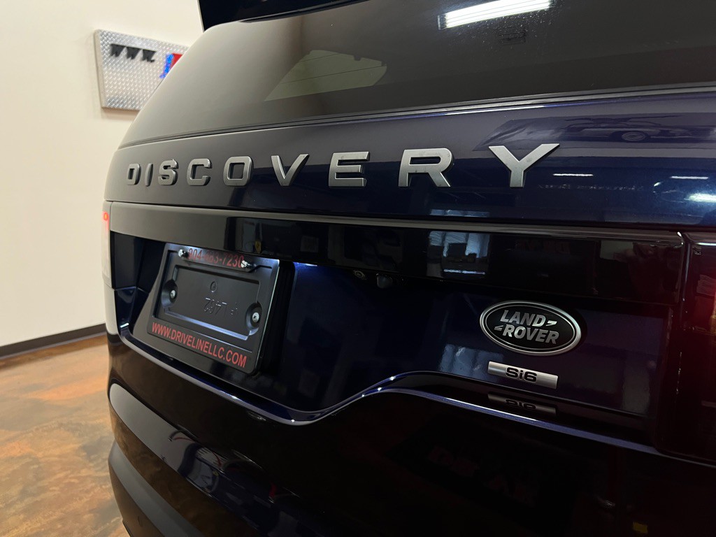 2018 Land Rover Discovery Image 46