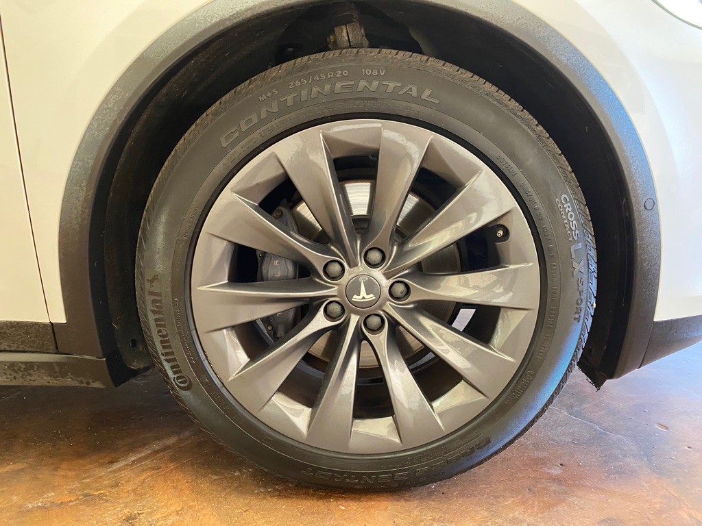 2018 Tesla Model X Image 10