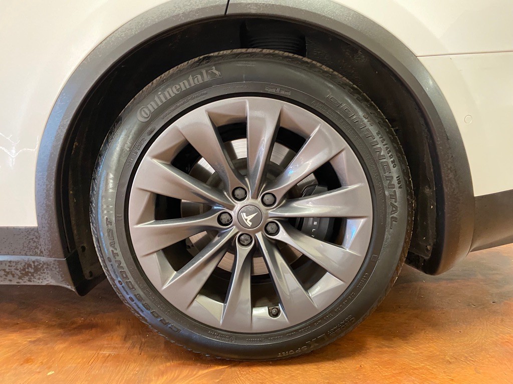 2018 Tesla Model X Image 11