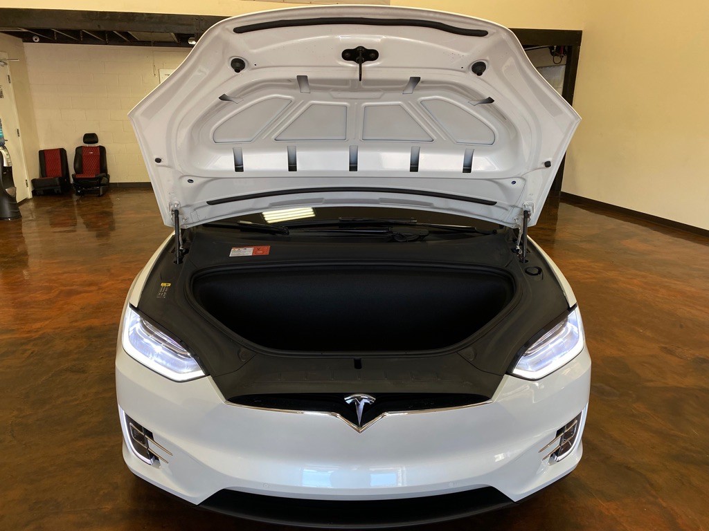 2018 Tesla Model X Image 12