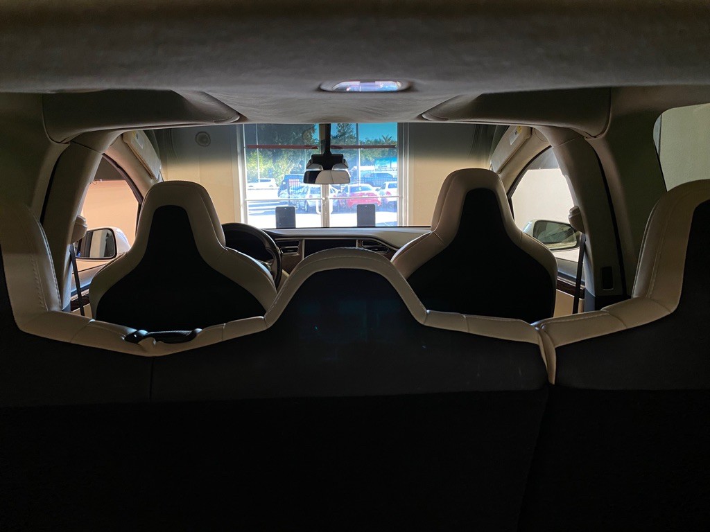 2018 Tesla Model X Image 15