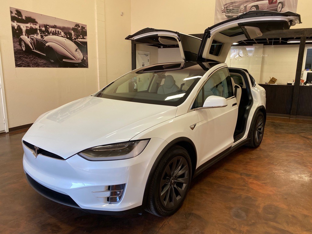 2018 Tesla Model X Image 18
